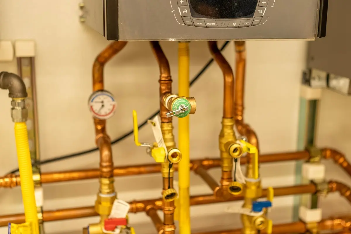 Licensed technician providing Emergency Plumbing for a homeowner in Lesslie